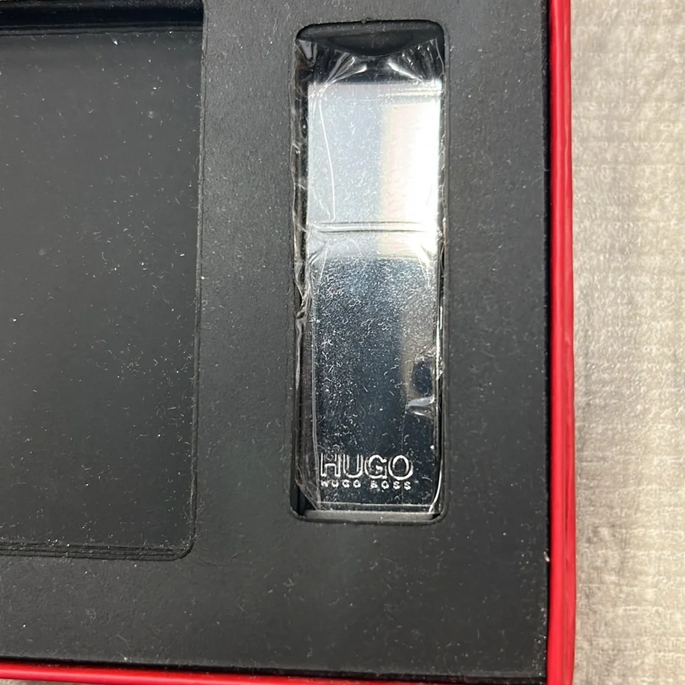 100% Authentic Hugo by Hugo Boss Credit Card Holder with Money Clip - NWT